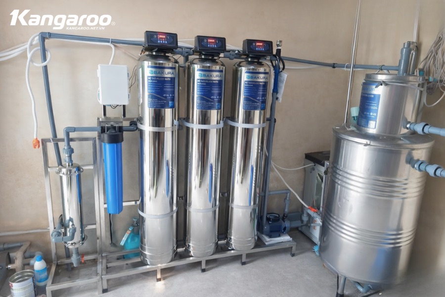 Hình ảnh thực tế hệ thống lọc nước giếng khoan 3 cột Sakura SKGKUF313MI