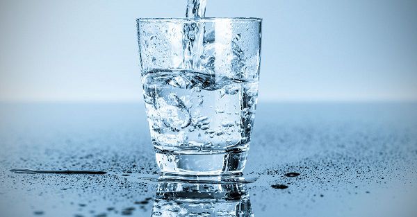 Vai trò của nước là gì? Loại nước tốt nhất cho sức khỏe được khuyên dùng